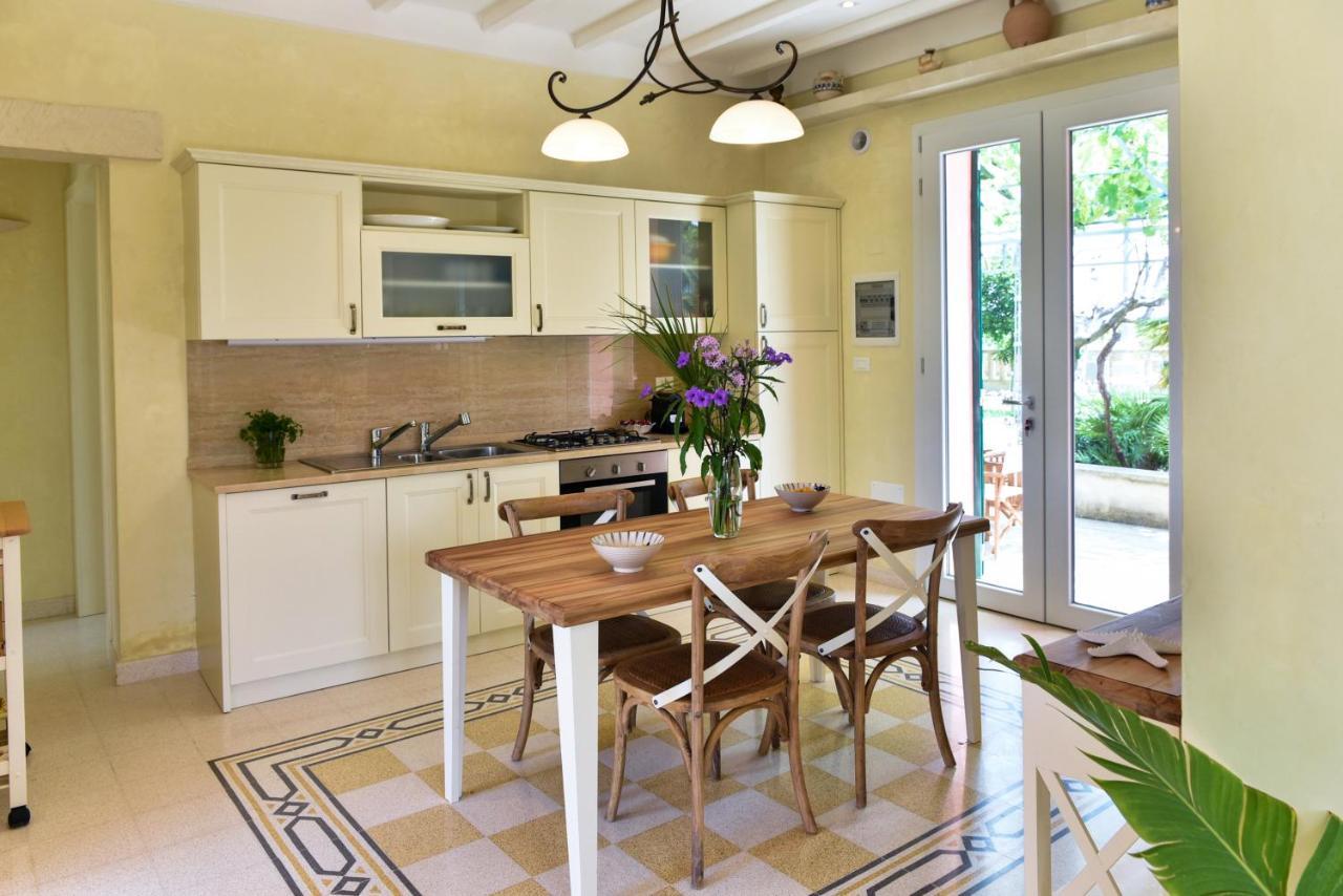 קוטרופיאנו Villa Sirgole Rosa With Pool, Galatina מראה חיצוני תמונה