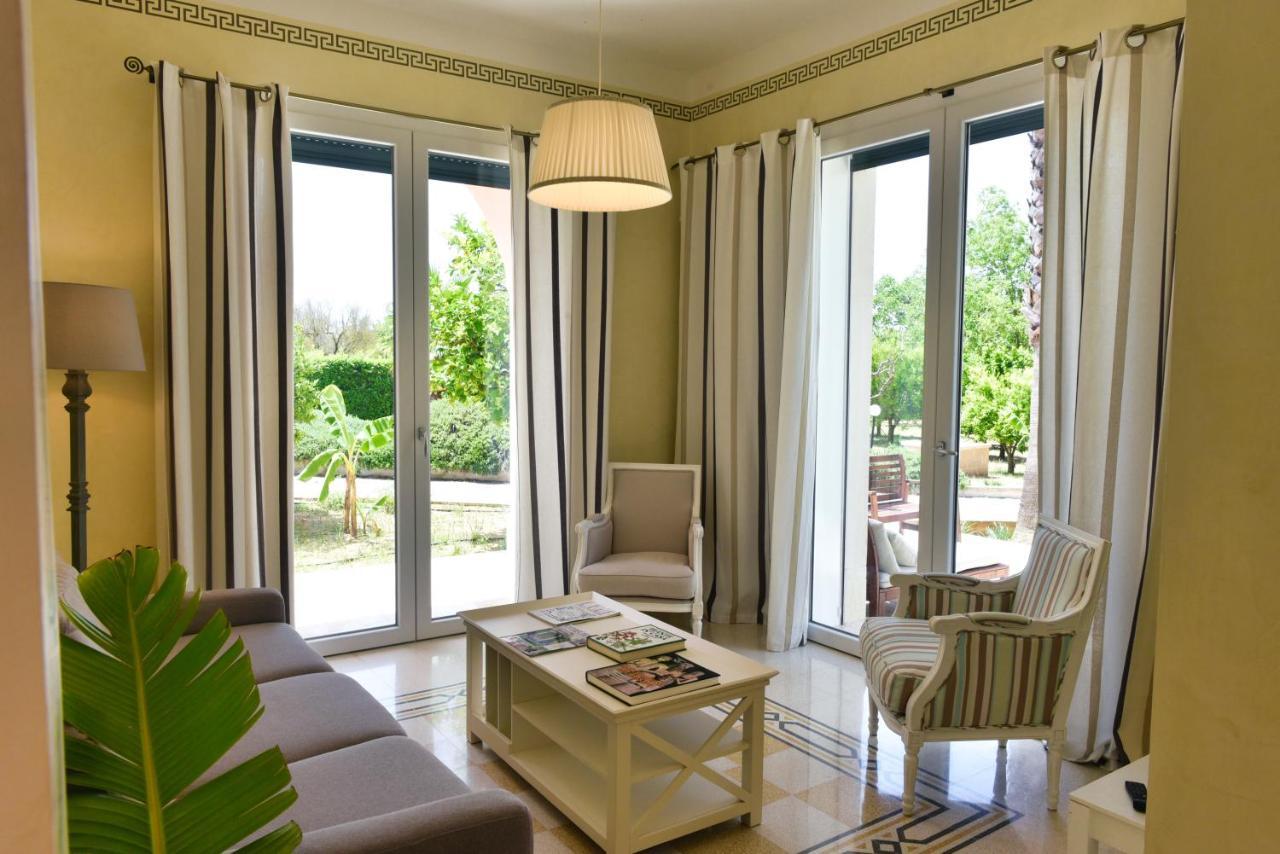 קוטרופיאנו Villa Sirgole Rosa With Pool, Galatina מראה חיצוני תמונה