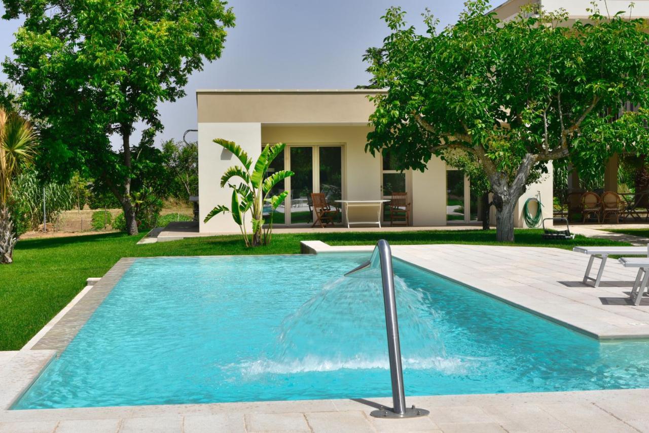 קוטרופיאנו Villa Sirgole Rosa With Pool, Galatina מראה חיצוני תמונה